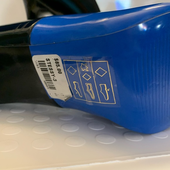 Aldo black and blue heels - Picture 3 of 3